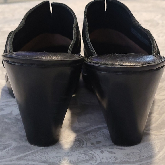 CLEARANCE /Make an offer! Born Mule Wedges sz 9 - Picture 4 of 7